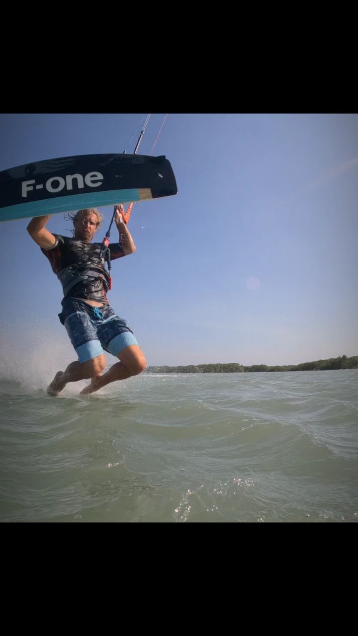 Mamy nadzieję, że wjechaliście w Nowy Rok równie dobrze co my!
Wraz z rozpoczęciem roku ruszamy z nową ofertą wyjazdów i szkoleń 👀
STAY TUNED & STAY SALTY
Już niedługo szczegóły o :
Sycylii 🍕
Brazylii 🥥
Mauritius 🦤
🤙
#happynewyear #moonshine #brazil #kiteschool #kitesurfing #fun #sun #trip #kitecamp #fonekites