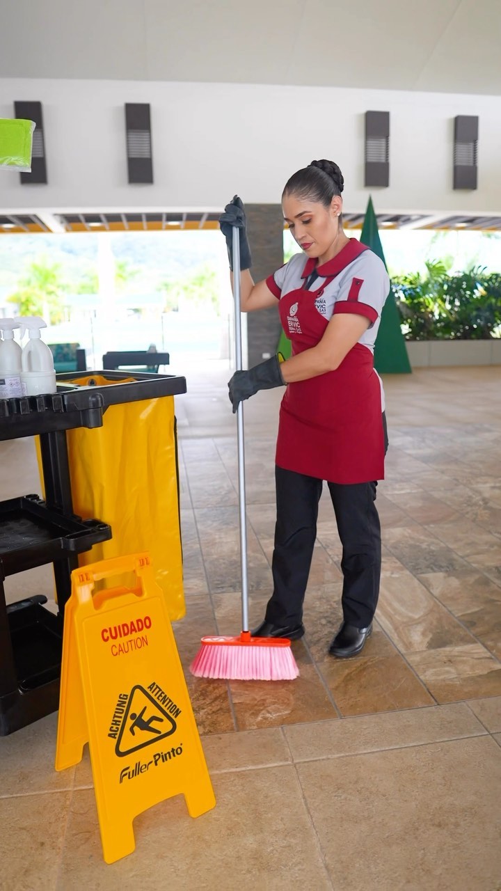 Limpiamos toda la casa 🤩Desde @companiaservic contamos con personal de aseo y limpieza para el sector salud, comercial, empresarial y propiedad horizontal.
¡Contáctanos! 📲3112152995
📲3232331107
#aseoylimpieza #empresas #oficina #propiedadhorizontal #aseo #reels #limpiamostodalacasa #villavicencio #metacolombia