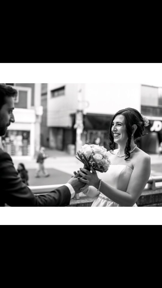 Laura, London 2019
Ph: @vikks_photography
Hairstyle: @hairstylist_london_
Mua: @yourbridalglam
Nails: @beautyandcuddlesbermondsey
Laura is a Sardinian bride who got married in London in 2019. Back in the day of her trial makeup, she told me she wasn't used to wear a lot of makeup and we decided to go for a natural makeup. Natural makeup is actually one of my favourite kind of makeup for bridals. I created a natural radiant glowy skin on Laura as she had a beautiful flawless skin. I wanted to add something special because as a bride, I believe you are the true star on your wedding day 😉 Everyone will look at you... so I added a touch of red on her lips and indeed it suited her so much! Do you like this makeup? Let me know in the comments below
#wedding #weddingday #bride #bridetobe #bridalmakeup #bridalmakeupartist #makeupartistinlondon #sardiniangirls #sardinianbride #london #weddinginengland #weddinginlondon
#naturalskin #makeup