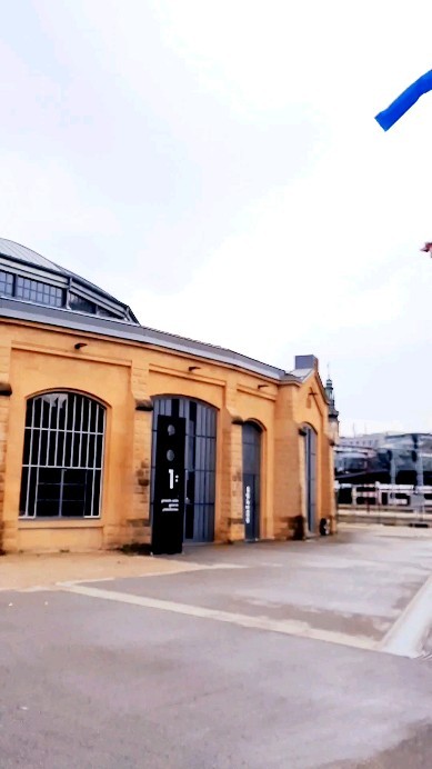 Very happy to be part of "Les Voyeuses" project from @rotondes this summer. You can find my artworks among other nice works in these boxes placed on and around the Rotondes in Bonnevoie, Luxembourg-city during this summer.
#rotondes #art #luxembourg #Lëtzebuerg #photography #photo #collage #photoshop #adobe #train #gare #artist #print #digital #analog