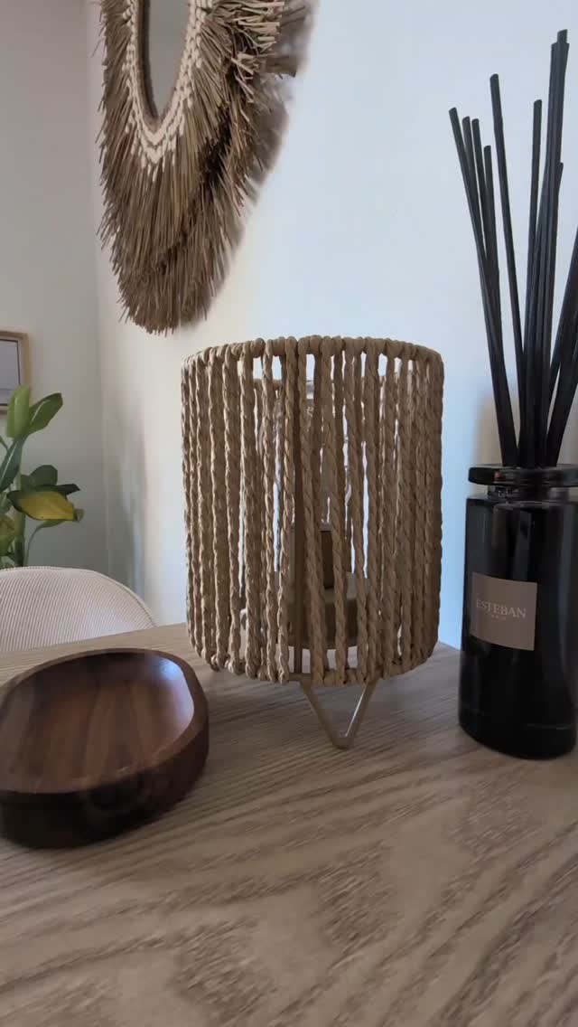 | MON PETIT RITUEL DU BONHEUR |
Te créer une ambiance douce et olfactive agréable pour prendre soin de toi ✨
T'offrir un moment de bien-être pour te recentrer et repartir le coeur et le corps léger🍃
T' ACCUEILLIR VRAIMENT 🪷
Prise de Rdv en DM ou via Planity, mon lien est dans ma bio.
Marika