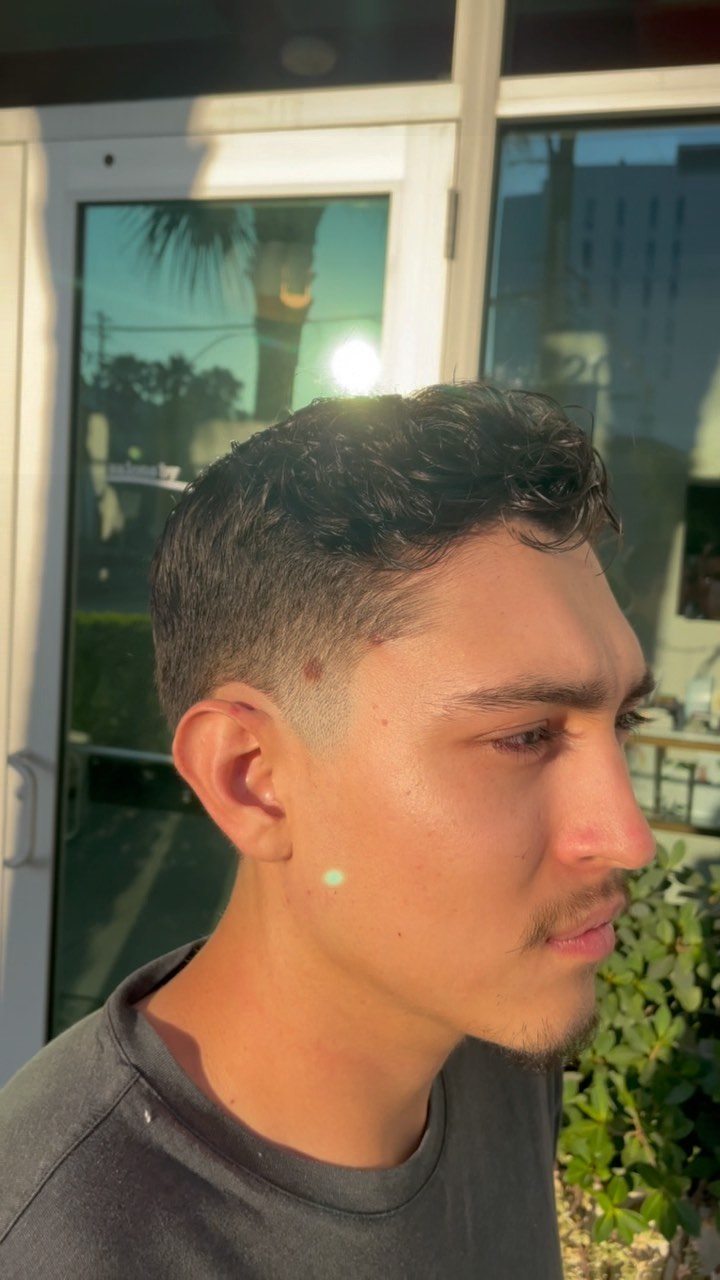 Pre-booking your appointment Pros:
Holiday/ Snow bird Season is upon us which means it going to get B U S Y
✨Guarantee your spot
✨Never miss an appointment
✨Regular Cuts = Healthy Hair & Better Growth
✨Avoid the “Scruffy” or “Dry End’s” look
✨Get automated reminders
✨Get in on the date and time that works for YOU
Some of the many benefits of pre-booking your appointments before checking out of the studio. 😜
Make sure to pre-book next time you come in and enjoy the coming season!
.
#reels #reel #reelsinstagram #fyp #fypシ #haircolor #mensstyle #menshair #originalandmineral #simplyorganicbeauty #holistichairtribe #stmntgrooming