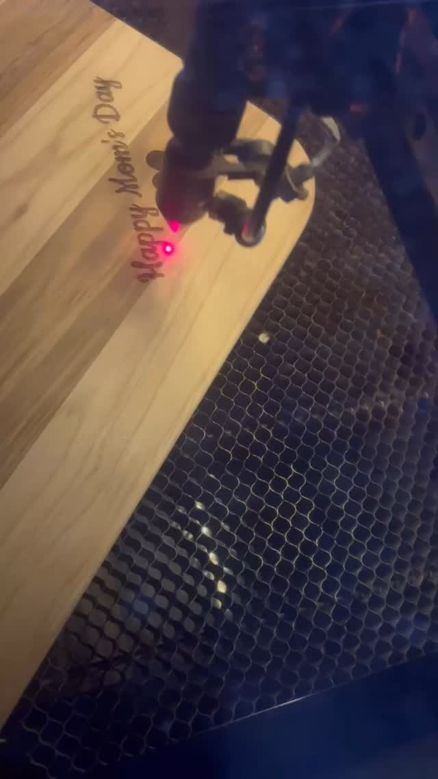 We had a customer reach out today. He made this beautiful teak cutting board for his Mom. He wanted the back engraved but needed it by Sunday. We got you man!! Happy Mother’s Day to all the moms out there. We love you!!! #woodworking #laserengraving #customengraving #mothersdaygifts #mothersday