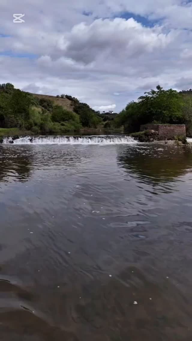 Mértola, Azenhas do Guadiana📍
.
.
.
#turismoalentejo #mertola #turismoportugal #alentejo #rioguadiana #visitmertola #boat #mértola #boattours #baixoalentejo #vilamuseu #ecoturismo #turismoecológico #turismosustentavel #turismoespaña #turismofrança