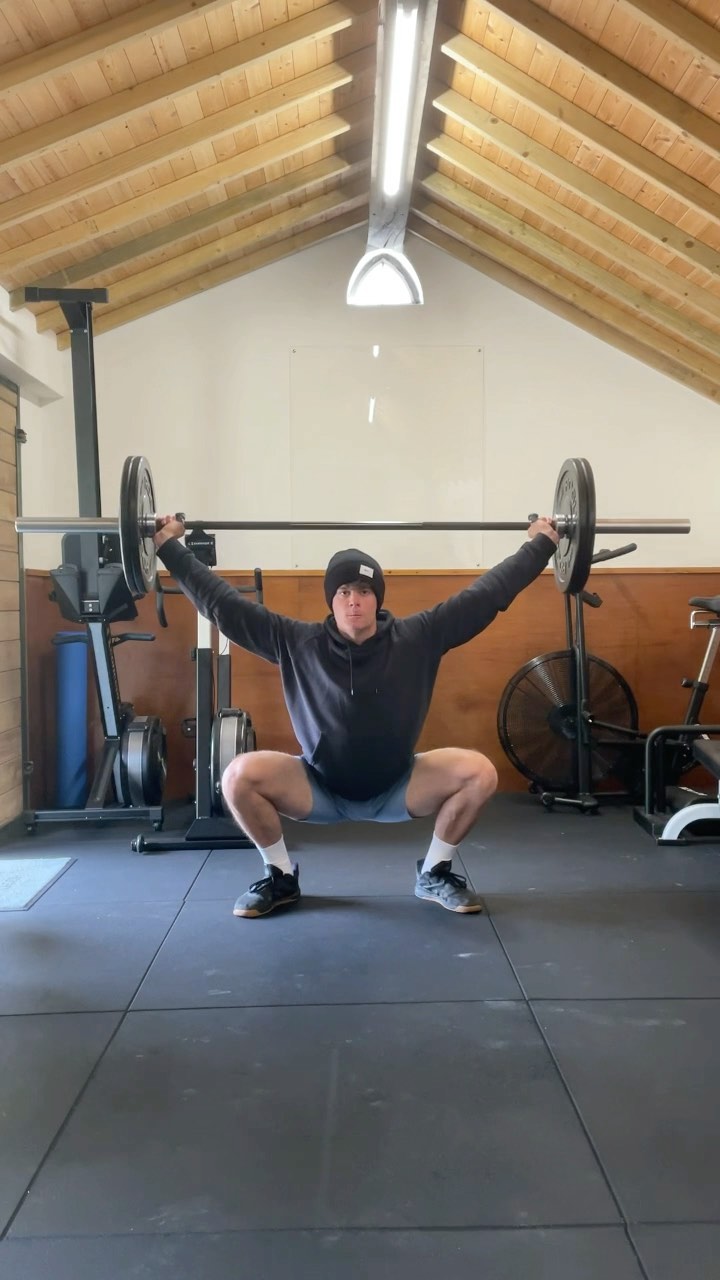 STRENGTH 💪🏻
A few clips from this mornings strength portion of my session!
Snatch
5 x 3
Front Squat
4 x 4
4 Sets
10/10 OH Walking Lunges
6 DB Jump Squat
@beyond.programming
#crossfit #olympicweightlifting #clean #hspu #hwpo #gym #fitness #workout #fit #motivation #bodybuilding #fitnessmotivation #training #gymlife #gymmotivation #lifestyle #fitfam #health #muscle #love #sport #healthy #instagood #personaltrainer