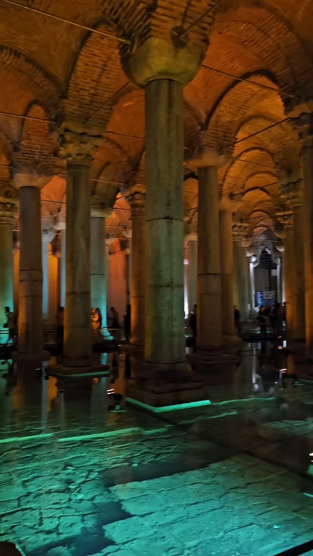 Yerebatan Sarnici
Basilica's Cistern Istanbul Turkey