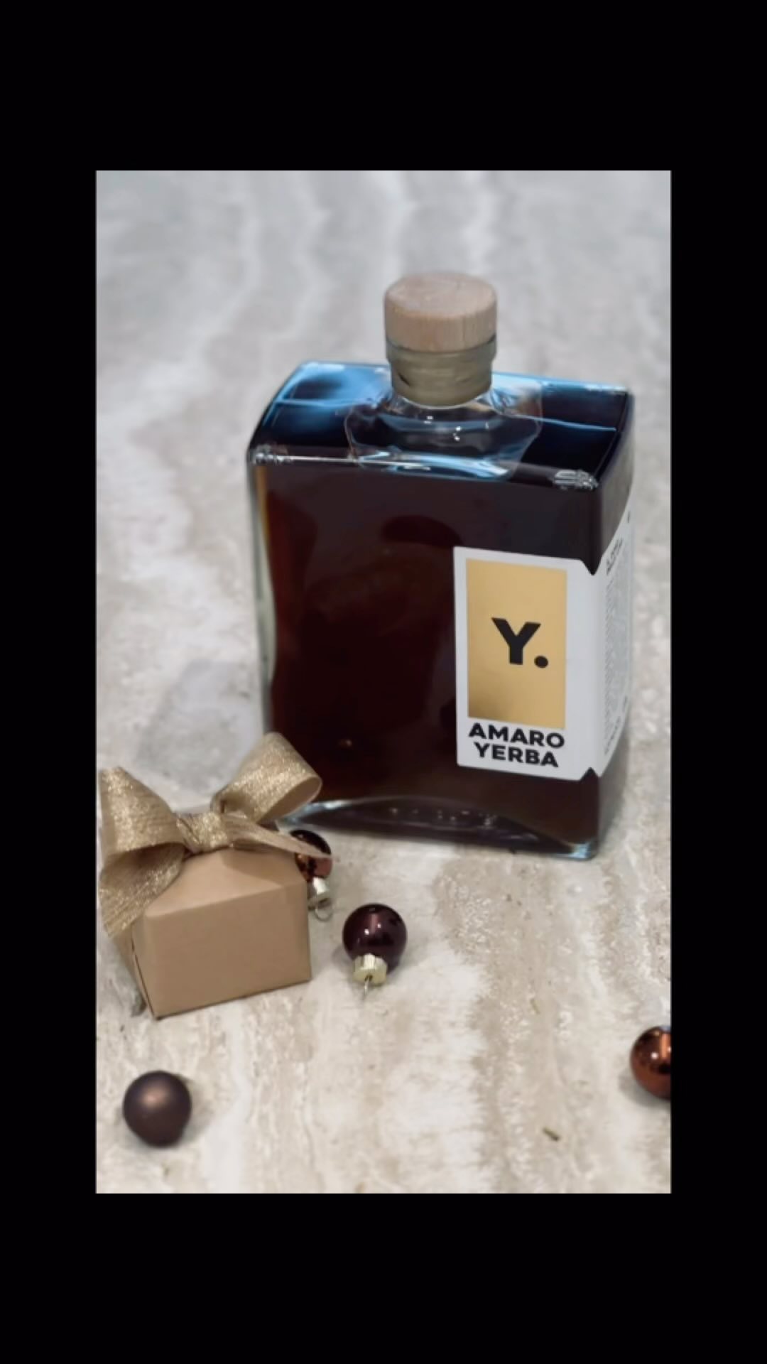 Buone feste da Amaro Yerba! 🧉
.
.
.
.
.
.
#amaroyerba #amaro #amaroitaliano #bitter #yerbamate #buonefeste #natale2023