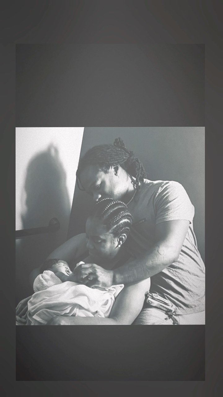 🤍Family: Where life begins and love never ends🤍
New Light Family Birth ft. The Clarksons🥹
@markusclarkson_ @pocahontasque
.
.
Almost 3months later and still one of my favorite birth stories! Welcome to the world Baby Hawk🥹🥹🖤
#doula #partnersupport #partnerreinforcement #childbirth #love birth #family #kansascity #labor #delivery #conclusionisclarkson #motherhood #parenthood #itsaboy