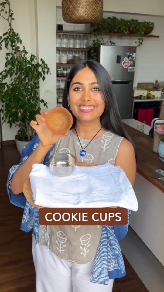 She loves the idea of making cookie cups with Nature's Elements Pure Jaggery Powder in which you can pour your coffee and drink!!😃
We poured our signature “No Coffee Cold Coffee” in this one.
Please note : we have used an oven to bake the cups, not a microwave.
And we’ve used Baking Soda, which should only be used occasionally.
You could even try Cookie Cups with Smoothie Bowls! What else would you try it with? Tell us in the comments!👇🏻
#natureselements #natureselements.in #jaggerypowder #coldcoffee #jaggery #natural #organic #powders
#satvicmovement #craftrecipe #plantbased #recipes
Recipe from @satvicmovement