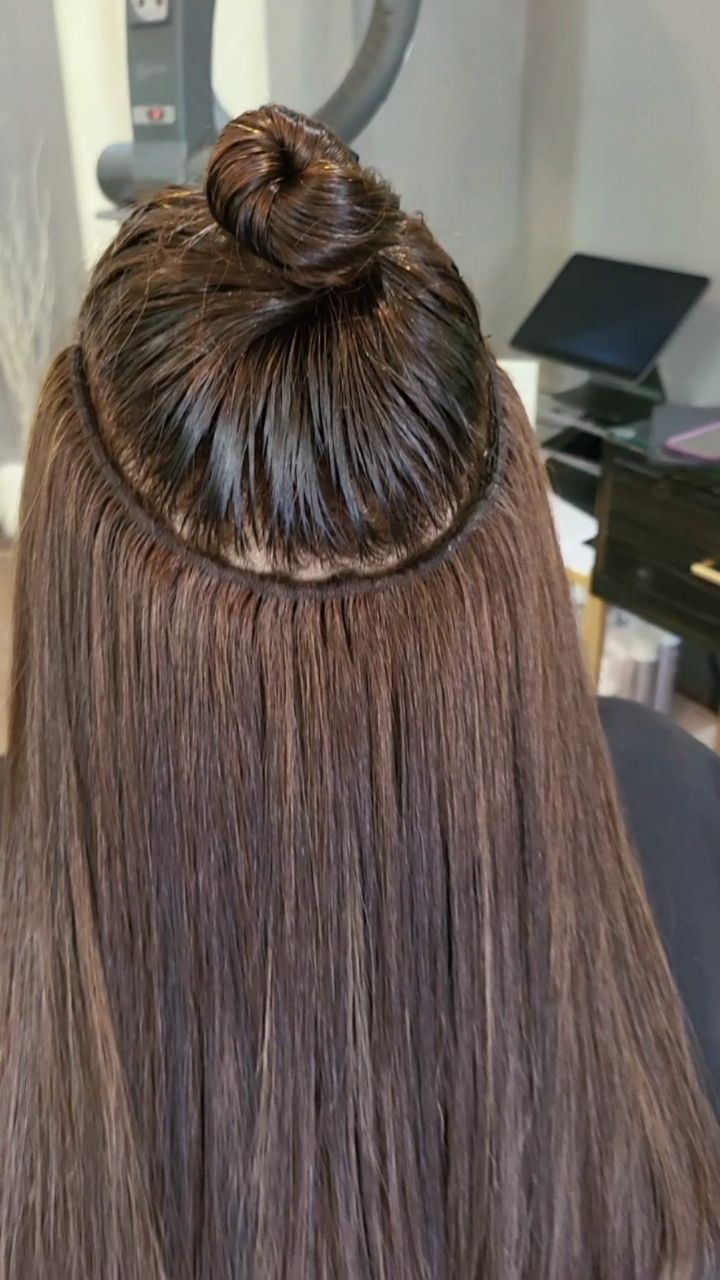 A healthy scalp is a ๐ต ๐ฎ ๐ฝ ๐ฝ ๐ scalpโฃ
โฃ
With me for 2.5 years now wearing two rows of extensions, my guest's scalp is non-irritated, healthy + happy ๐โฃ
โฃ
This is a ๐จ๐๐ญ๐ฎ 8 week grow-out if I do say so myself! โฃ
โฃ
Happy Saturday my friends! โฃ
โฃ
#healthyhairtips โฃ
#healthyscalp โฃ
#nbrextensions โฃ
#naturalbeadedrows โฃ
#handtiedwithlove