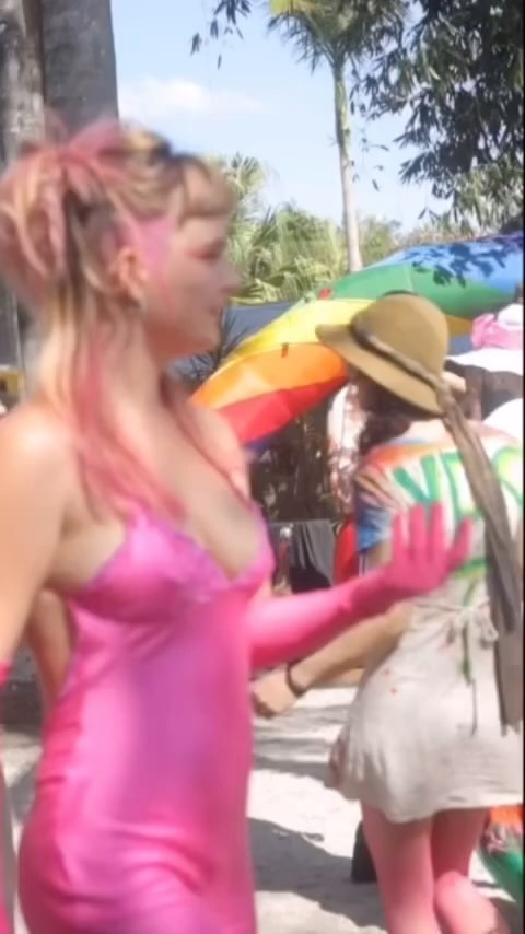 THIS SATURDAY we’ll be scooping the goods at @queerballbyron from 7pm 🍦🍦🍦 Yeweee see you there 😄
📍@billinudgelhotel