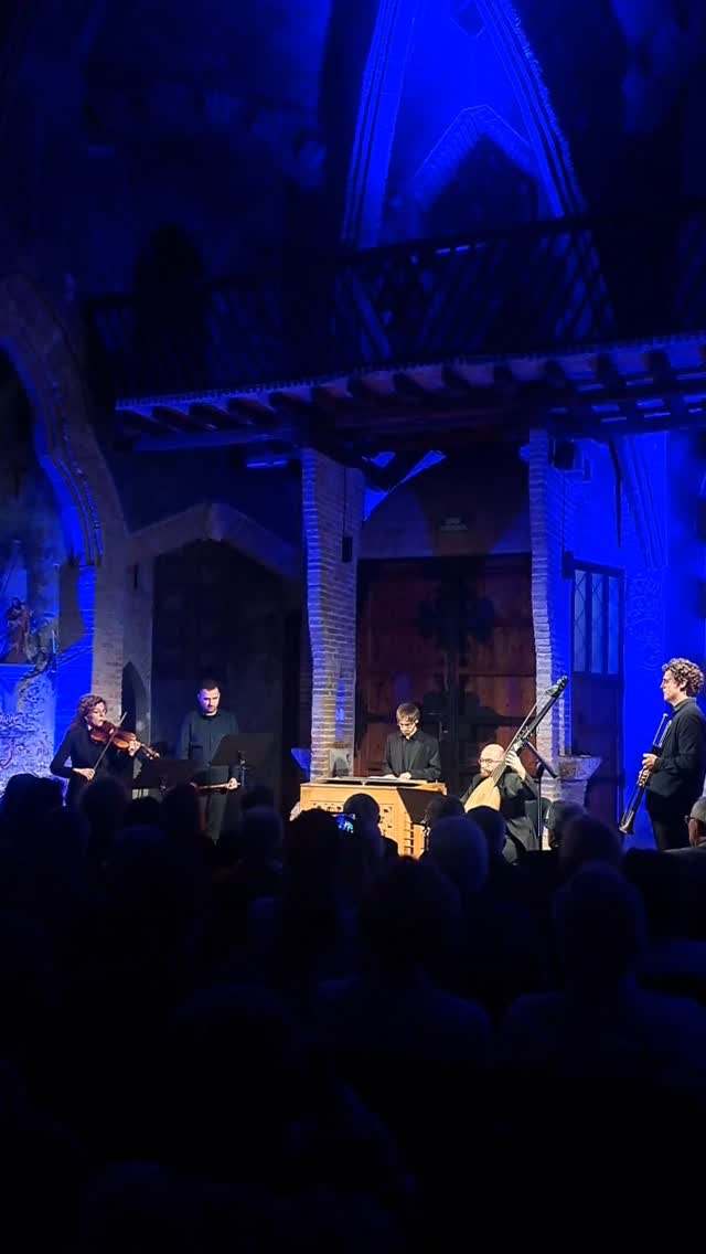 😊 Moltíssimes gràcies @delightfulpocket per donar el tret de sortida a la 8a Primavera Musical a Vistabella amb aquest espectacular concert!
@marcdiaz93 @sergimarquilles @ivan_alcazo_castellarnau @urpina @jeremynastasi @ajlasecuita @dipta_cat @marcguerris
#barroc #tiorba #orgue #primaveramusicalvistabella