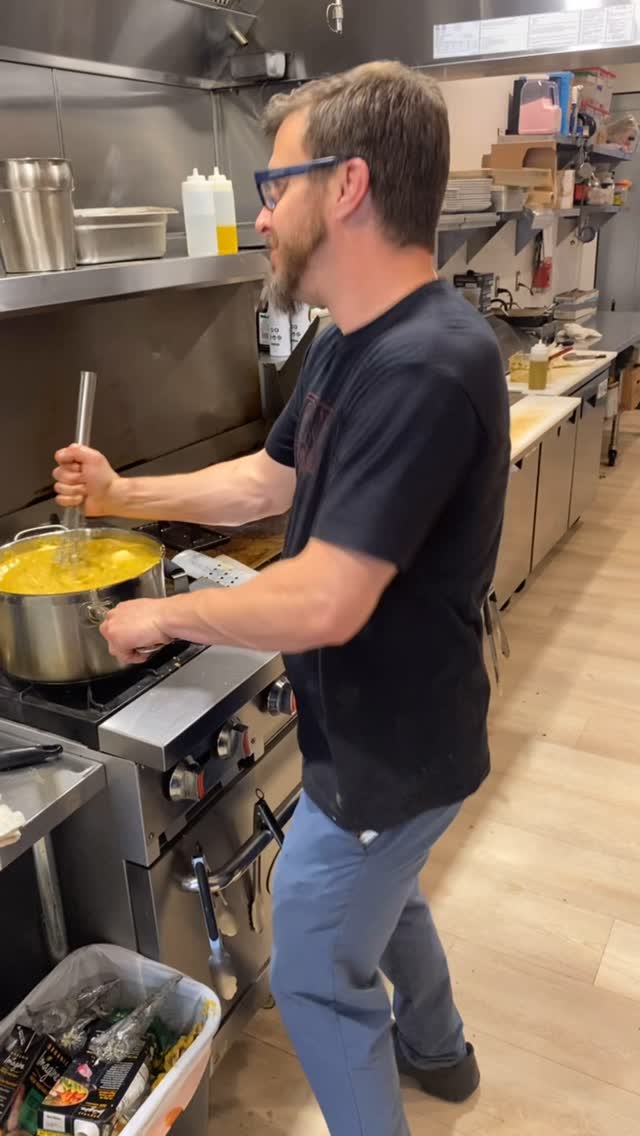 Our Hucks team having a little fun! Come join us for breakfast, lunch, and dinner, serving mimosas, beer and wine after 11am
.
Wed-Saturday 8am-8pm
Sunday 8am-2pm