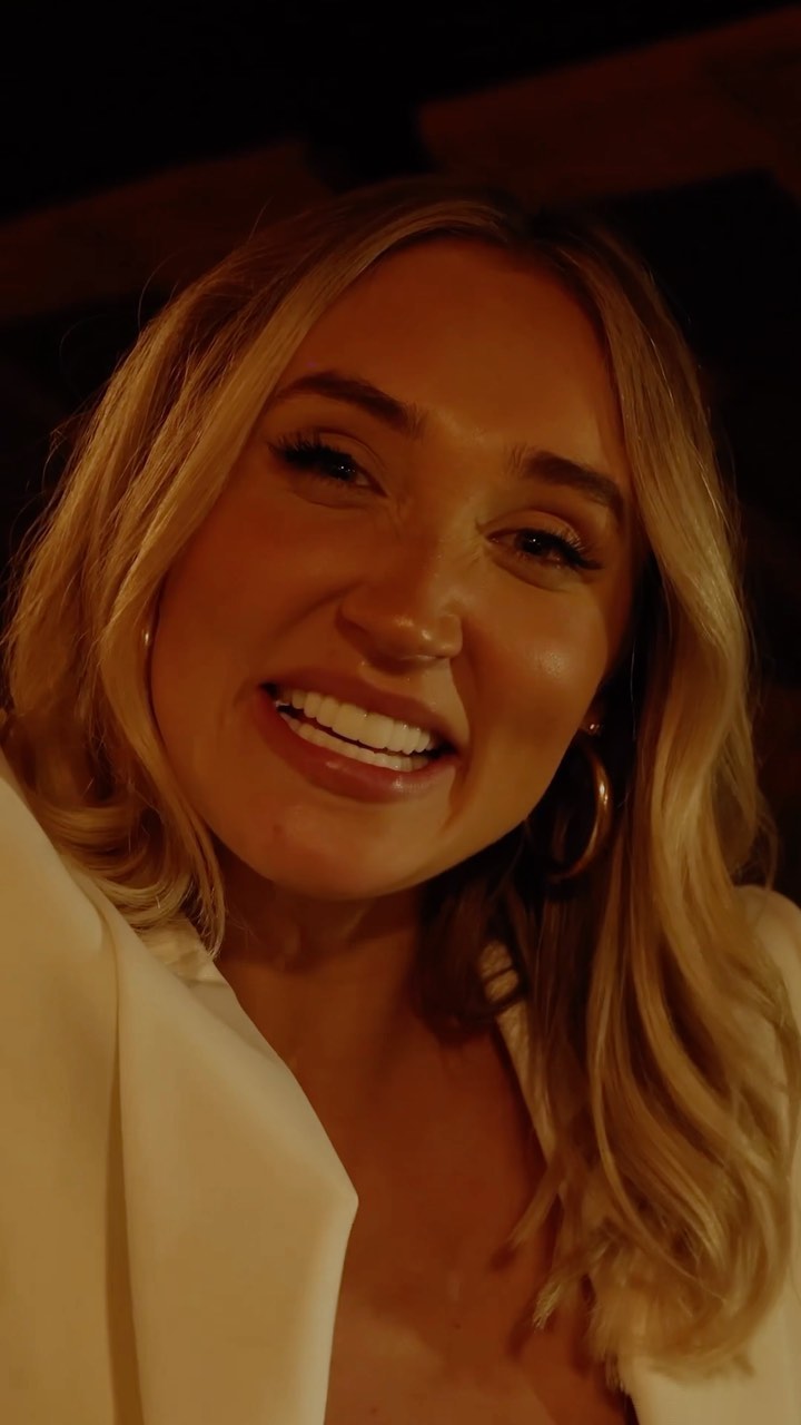 Throwback to November shooting @meganmckenna at @lafayettelondon
Here is some behind the scenes and highlights from the day! 📸
#contentcreator #creativeagency #videography #musicartist #marketingdigital #digitalmarketing