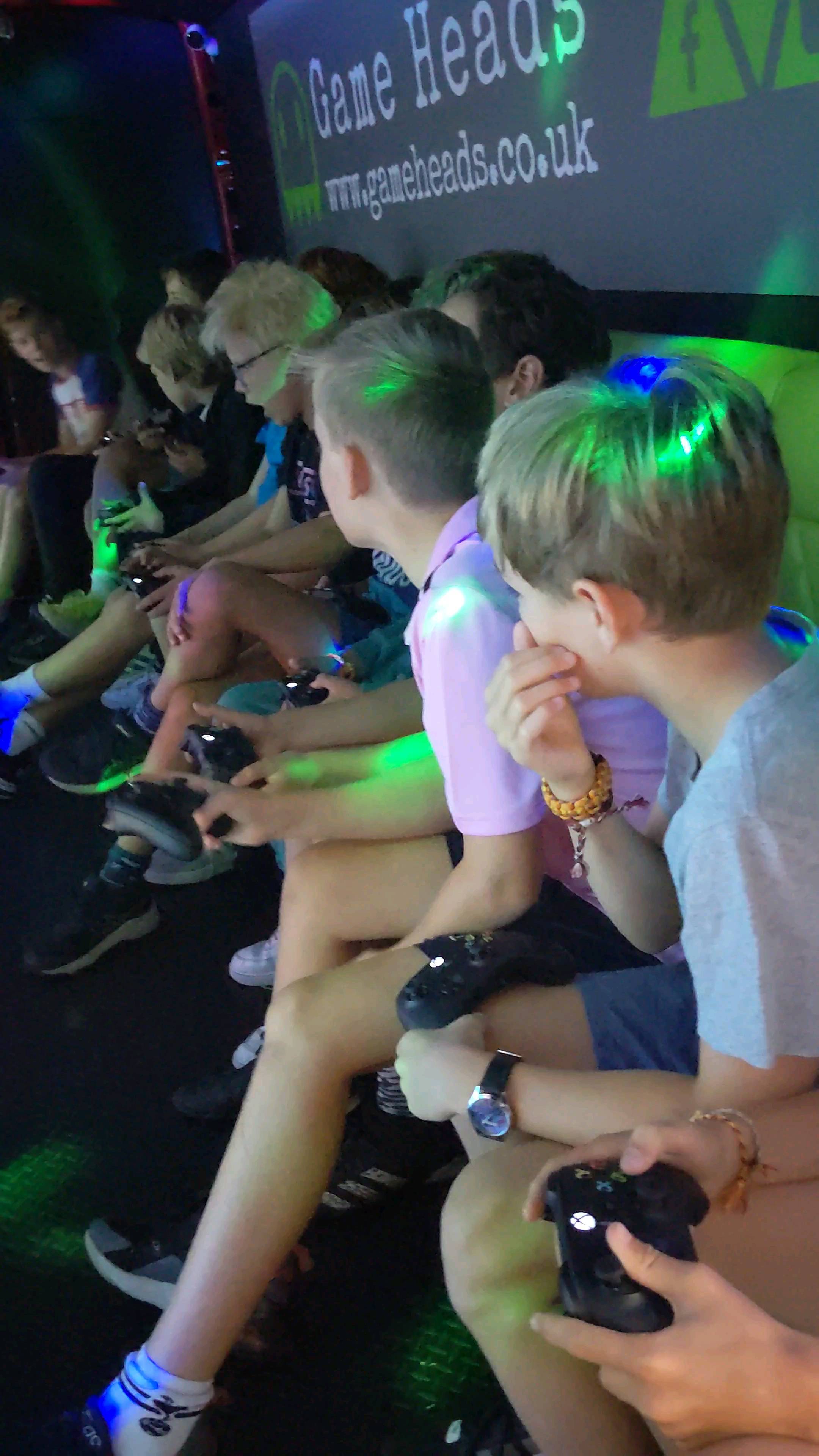 Fun times in WOW van today for Henry's 12th Gaming sesh 🥳🎉🕹️👍