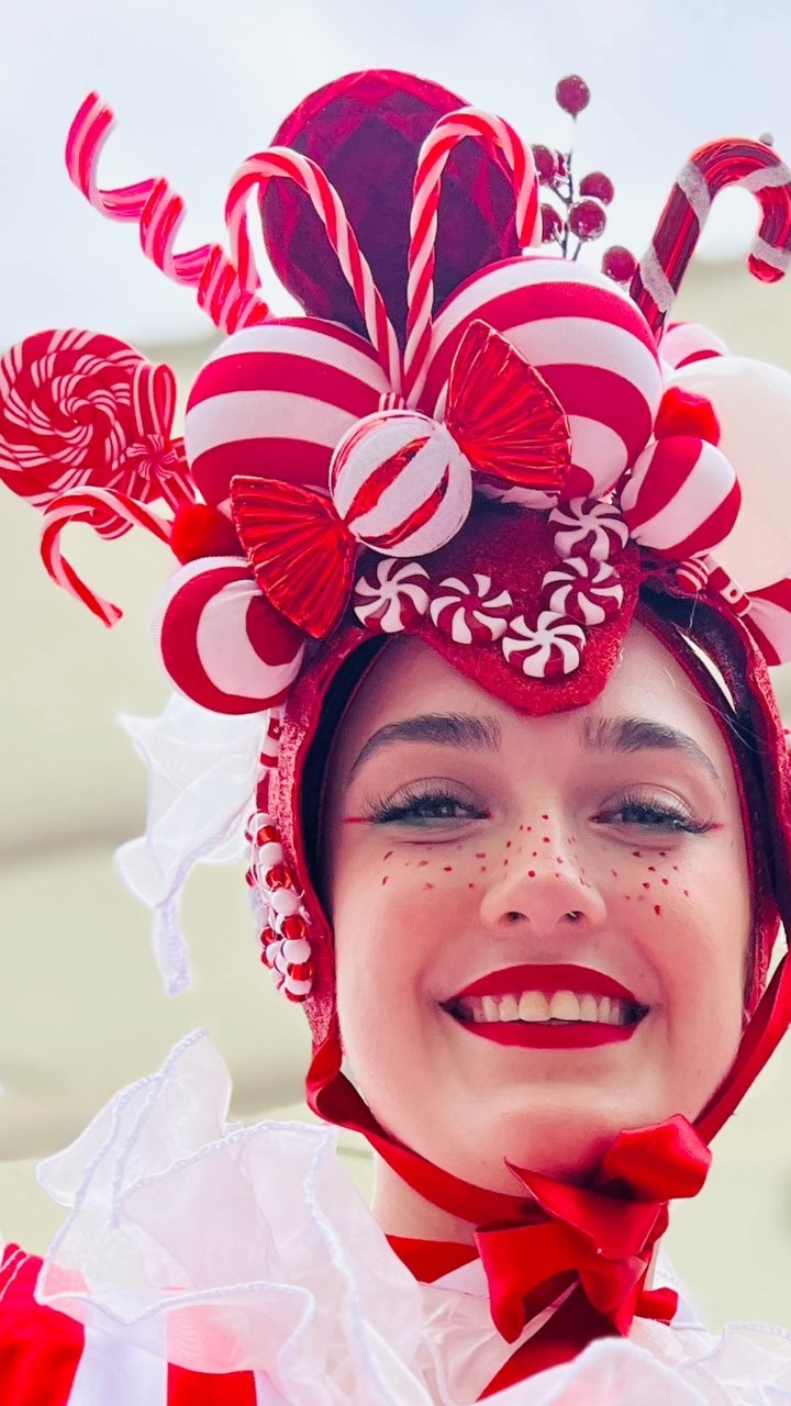 Our Candy Cane Stilt Duo has officially launched.
.
.
.
.
.
@mark_edmonds_productions @westfieldwarringahmall
#candycanestiltwalkers #candycane #christmasentertainment #christmasrovingacts #dancecircus #stiltwalking #stiltwalkerssydney