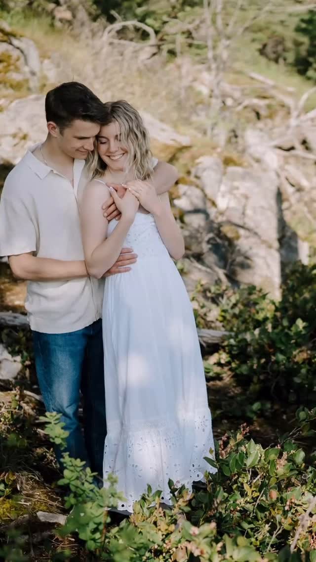 Emily & Owen brought the kind of quiet connection that speaks louder than words. We wandered through the forest, climbed down to the rocks, and let the waves witness something real.