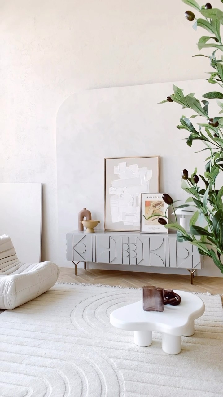 @mengvisuals and I toured the newly renovated East and West Side studios at @pretoloft! How gorgeous are these spaces??
.
.
.
.
.
.
#maternityphotography #familyphotography #newbornphotography #weddingphotography #torontomaternityphotographer #torontonewbornphotographer #torontofamilyphotographer
#torontoweddingphotographer
#torontophotographer #gtaphotographer #ontariophotographer #torontoportraitphotographer #torontoeventphotographer
#refinedpresets #refinedco #lightroompresets #naturallight #naturallightphotography #lightandairy #megmateraphotos