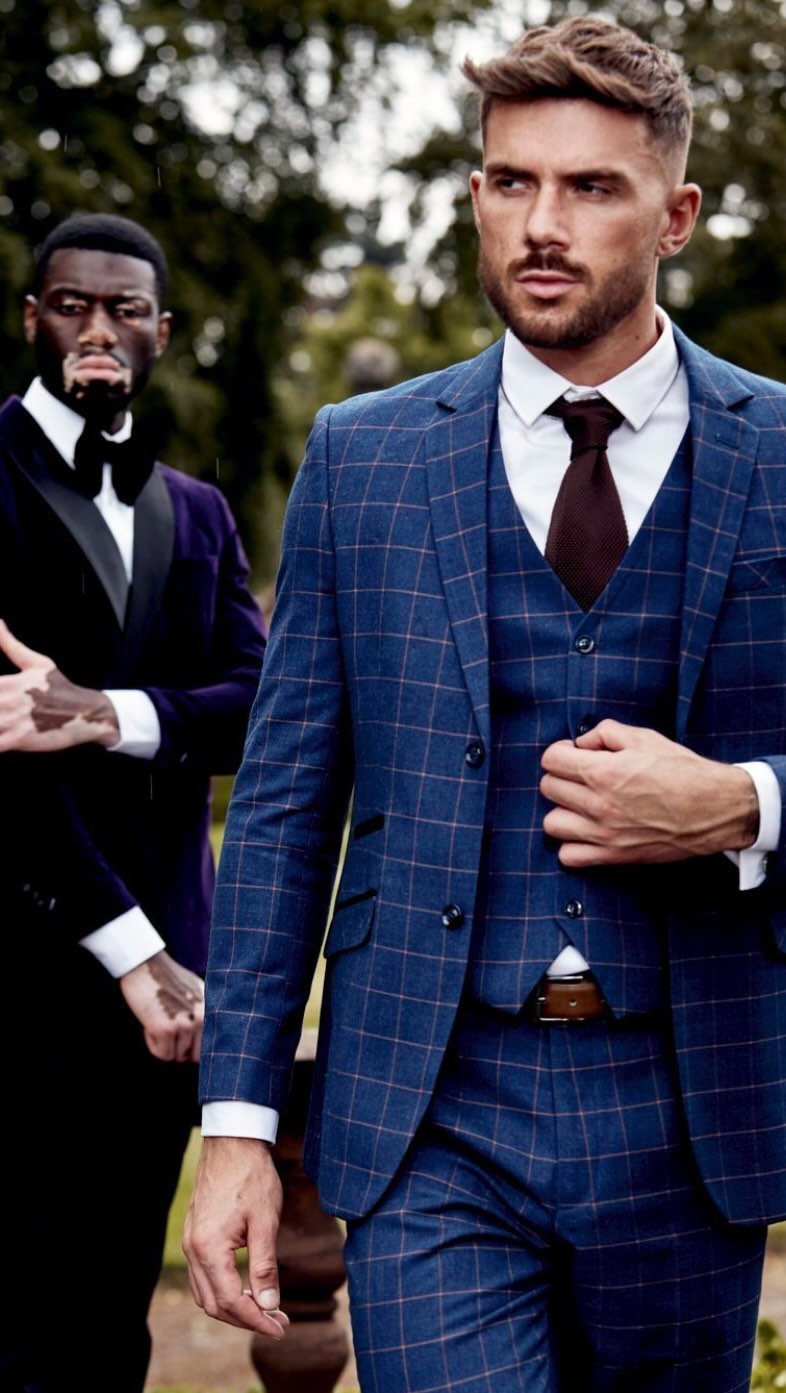 Great shoot with a great team.
Big thanks to @inglewoodmanor for letting us use their beautiful location.
#fashion #photography #fashionphotography #style #location #shoot #inspo #models #shootday #photographer #canonphotography #sonyalpha #suit #suitstyle