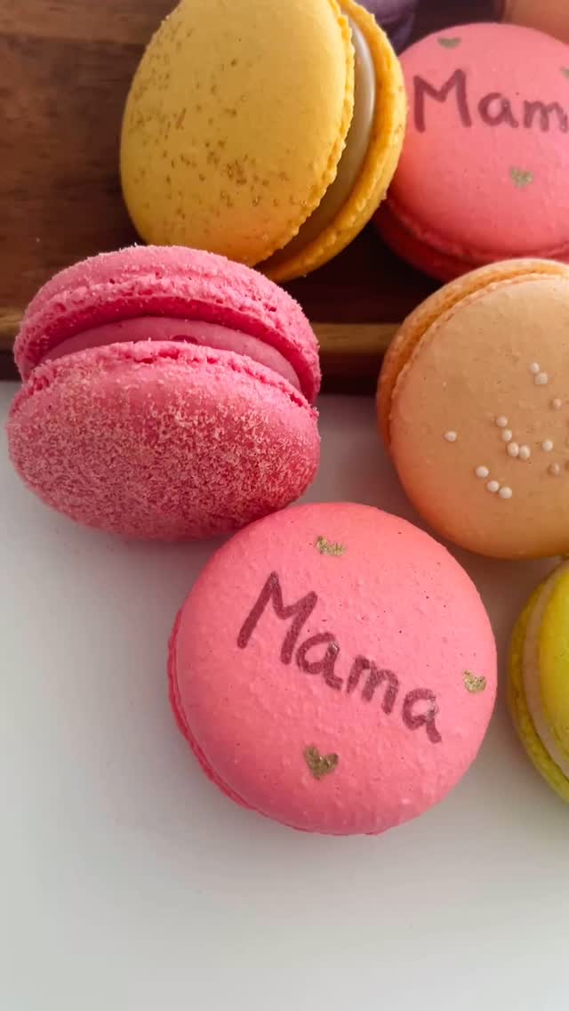 🌸 Gelukkige moedertjesdag 🌸
Voor àlle mama’s: geniet van je dag vandaag 🩷
#moederdag #motherday #mothersdaygift #moederdagcadeautje #macarons #mama #macaronlove #macaronsofinstagram #zozoet #zozoetmacarons #oostende