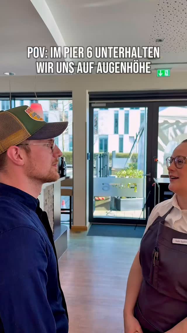 Ob du lieber flambierst oder Tabletts jonglierst – im PIER 6 findest du deinen Platz!
Wir suchen Nachwuchs für Service und Küche, der Lust auf Teamgeist, gute Laune und eine eine top Ausbildung hat.
Ausbildung bei uns? Schmeckt nach Zukunft!
Melde dich: info@pier6.eu
#Pier6Bremerhaven #Ausbildung2025 #KüchentalentGesucht #ServiceMitCharme