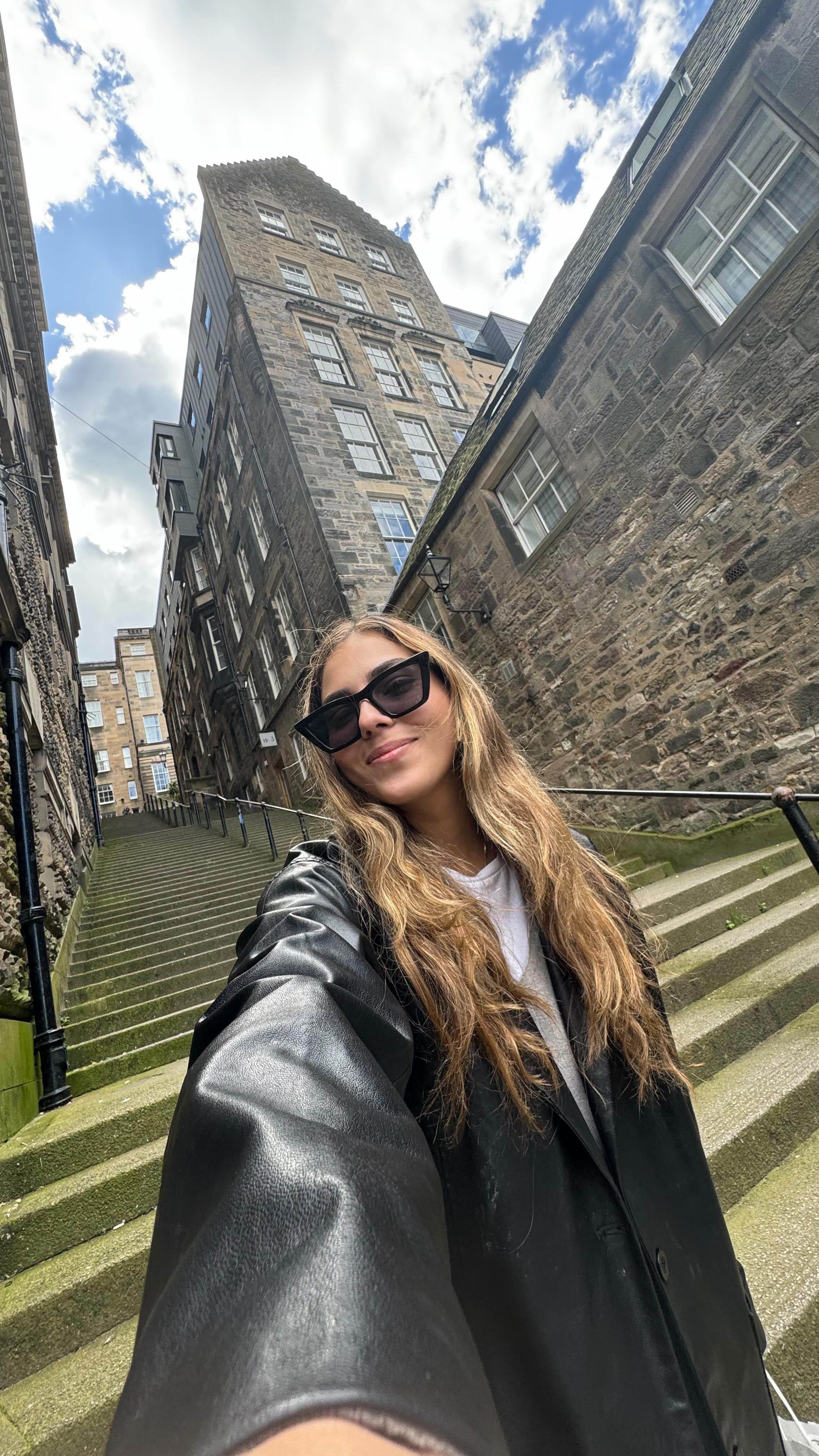 Scotland has my heart 🫶🏻 a little rundown of what Edinburgh looked liked. It was my first stop of the trip and it blew me away. Add the fact that I got to see Taylor Swift performing Crazier and you’ll understand my love for this city.
It really felt like walking around my favorite fantasy novel!!
#edinburgh #scotland #solotravel #solotrip #placestovisitinscotland #erastour #erastourtaylorswift #lifestyleblogger #travelblogger #bookstagram