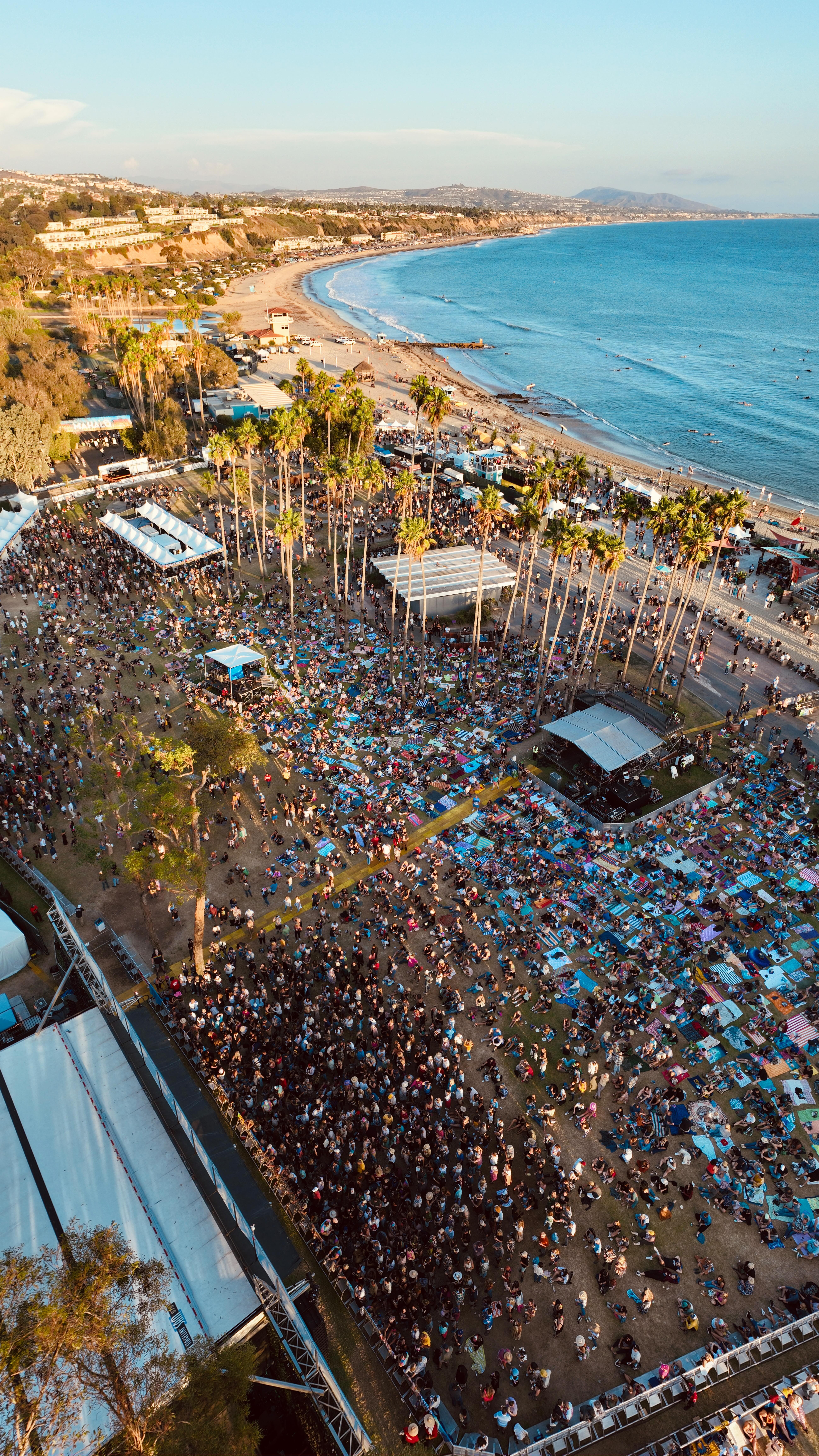 🌴
Day 2 recap vid from @theohanafest 😎
@stratihov @pixleprohd @garrett.riker @kapturedm @mattakana @kav
•
#OhanaFest #ohana #music #festival #eddievedder #musicfestival #danapoint #SoCal #cali #california #dronegear #Tiffen #aerial #drone #dji #dronephotography #beachlife #reelsinstagram