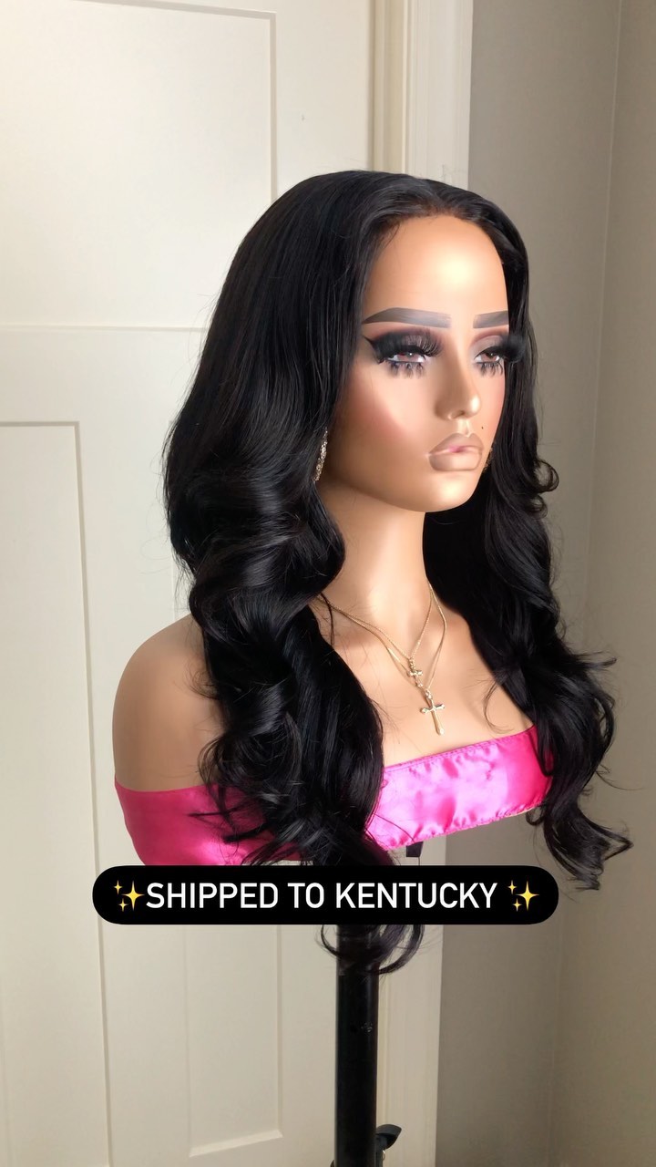 "HALLE" Exclusive Collection unit has been shipped to a new customer in Kentucky. Thank you so much for trusting me 🙏🏾
✨ Text "JOIN" to 833-860-4138 to receive notifications on new arrivals, promotions and sales ✨
#laceclosurewigs #closurewigs #closurewigsforsale #yummycandicollection #wigmaker