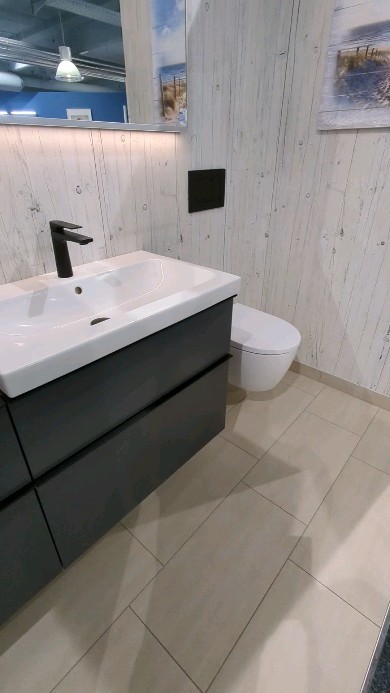 Unendlich viele Möglichkeiten ✨
.
#badezimner #gittfried #gittfriedkarlsfeld #bathroom #bestebadstudios #badausstellung #bäderausstellung #waschtischanlage #waschtisch #inspiration #einrichtung