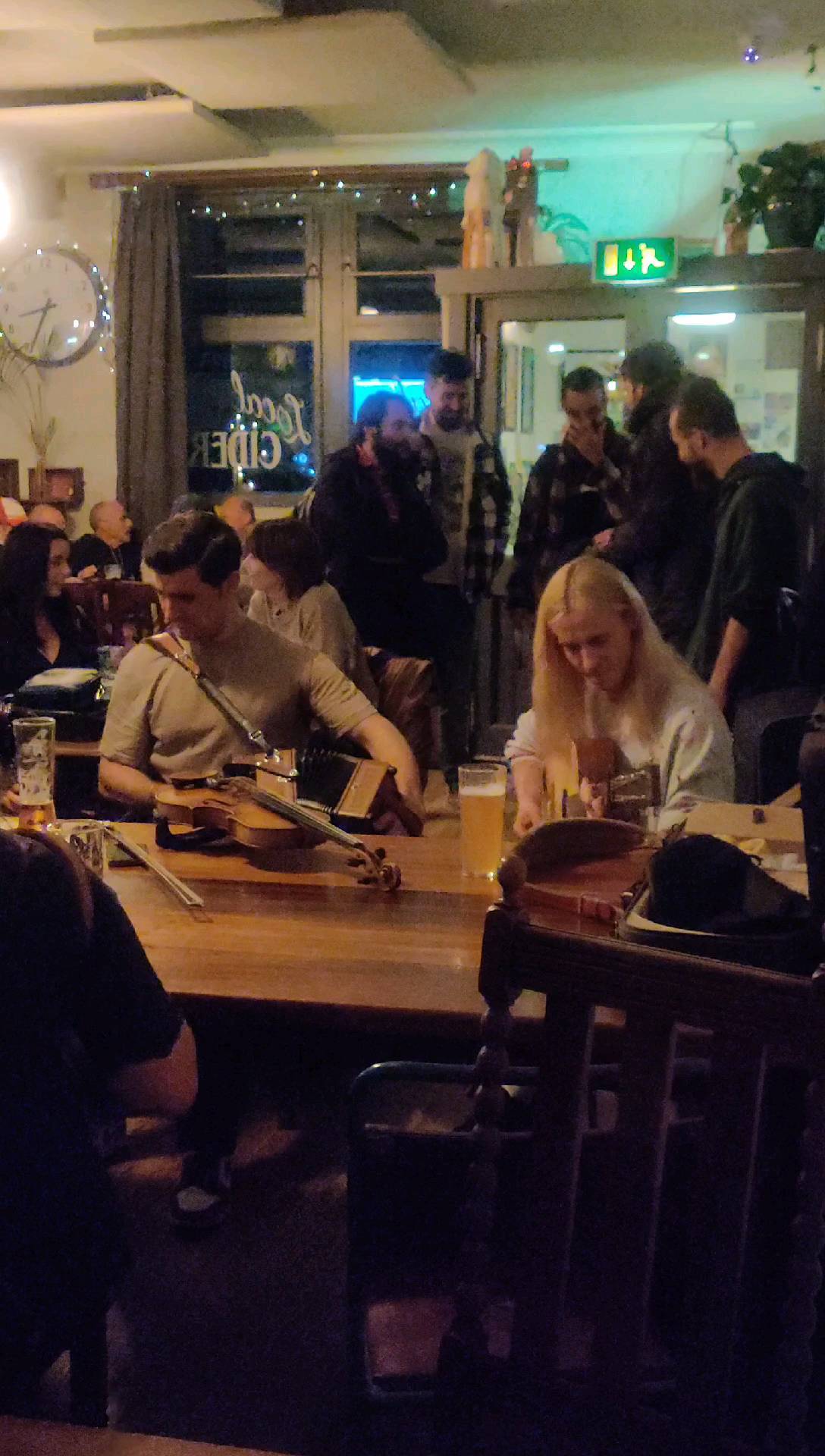 New monthly folk sessions to add some good vibes to your Tuesday nights. #BS5 #easton #bristolmusicscene #bristolmusic #folkmusic #folk #betterthanwetherspoons #indipub #independentbusiness #bristol