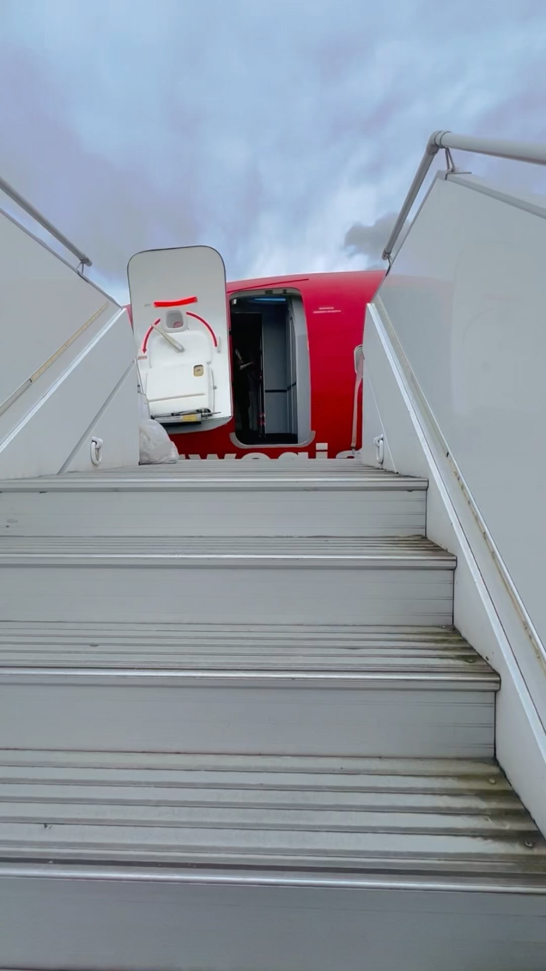 Am I lucky or what? I get to visit all over Norway and meet the most amazing women at my classes 🥰💖🤩🫶🏻
.
.
.
.
.
#sewingclasses
#fashiondesigner
#fashion
#travel
#fashionjob
#sewing
#design
#patterncutting
#dartmanipulation
#fashion
#fashionclass
#hobby
#passion
#bestjobintheworld
#reelsofinstagram
#viralreels
#travelislife
#reeltrending