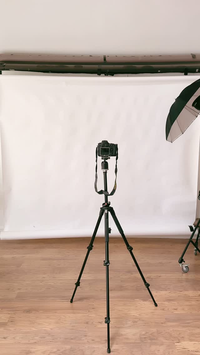 I’ve been a photographer over 25years, countless shoots, and more camera hours than I can count.
And still… imposter syndrome shows up.
Every. Single. Time.
That voice that says, “Who do you think you are?”
Even though I know exactly what I’m doing—because I’ve been doing it for decades.
So if you’ve been putting off a branding shoot because you feel like you’re not “ready” or “established enough” or just not the kind of person who does that sort of thing…
Trust me, I get it.
I really do.
But that’s exactly when it matters most to show up—messy bits and all.
#brandingphotographer #personalbrandingphotography #impostersyndromeisreal #realbrandingstories #smallbusinessuk #brandphotoshoot #authenticbranding #creativeentrepreneur #ukbrandphotographer #showupforyourbrand