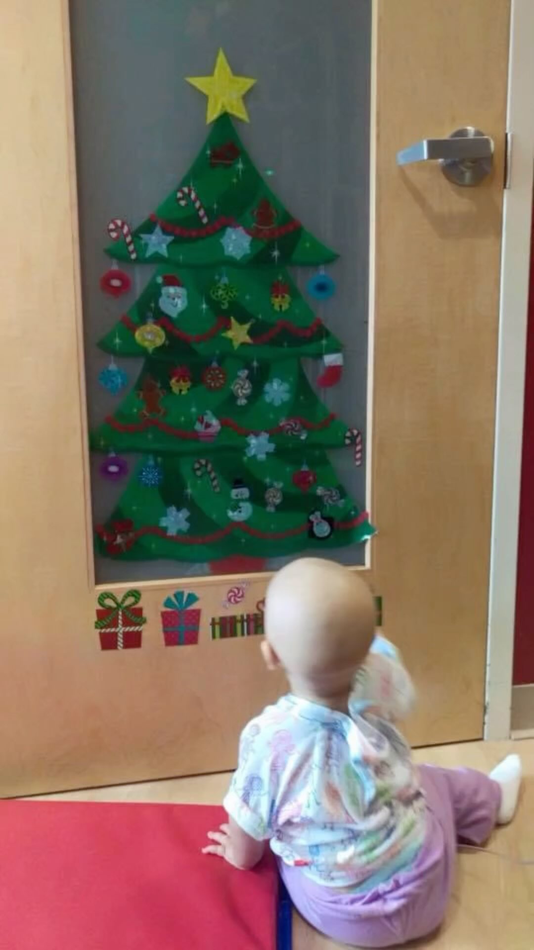 Christmas trees come in all shapes and sizes and when you’re stuck in a hospital over the holidays you have to get creative! Roselynn had window cling trees and felt Christmas trees since real ones were not allowed in the cancer unit. Each year a small portion of our donations are allotted towards the purchase of felt Christmas trees so that other children at Riley’s Children’s Hospital can enjoy holiday cheer while undergoing treatment. Please tag dancinwithroselynn in your post so that our wonderful donors can see the magic their donations bring to your hospital room!
