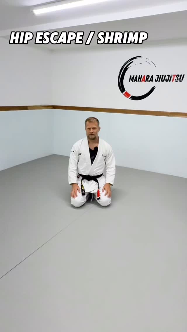 💃🏼A Great Way to Hip Escape / Shrimp💃🏼
One of the most basic fundamental movements in Jiujitsu, if you don’t get this right, you will find it really hard to escape positions and create space !
#bjj #brazilianjiujitsu #maharajiujitsu #grappling #jiujitsu #bjjlifestyle #submissiongrappling