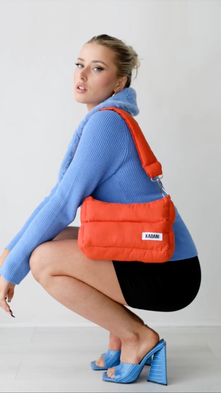 It’s your favourite summer puffer and you don’t even know it yet
Capri🍊 available on www.kadani.co.uk
#KADANIss22 #KADANI #KADANISTUDIO #KADANIbag #summerpuffer #pufferbag