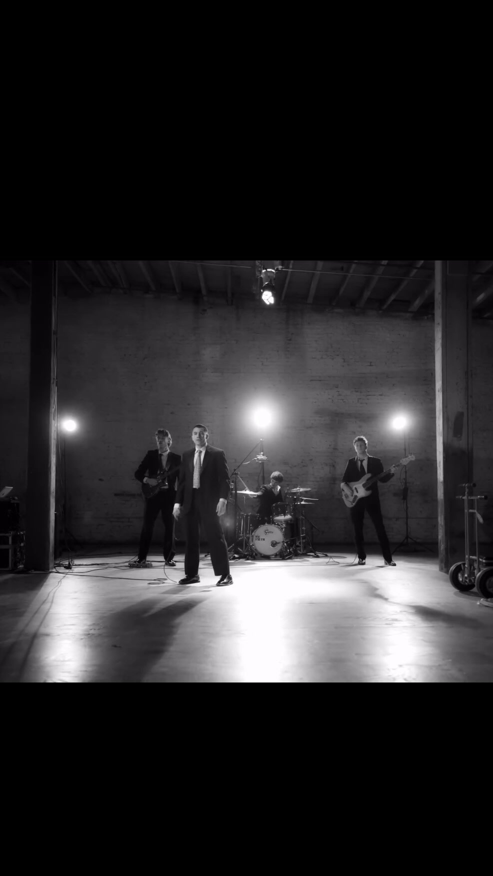 Directed by @triflondon
DP: @a.boulos
Camera Operator: @quesodepapa
Gaffer: @danielsesito
Edited & Colored by Alec Meza @_alecmeza
Starring Alec Meza,
@chriscurrentzcummings (Drums), @jack2music (Bass), and @fenske.fm (Guitar)