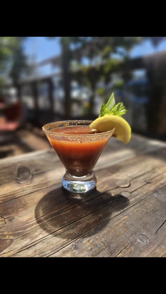 Happy Mother's Day Weekend! We have brunch from @a_little_taste_from_heaven and some special cocktails for you and the mama figure in your life this Saturday and Sunday 🥂
Open 1130am to midnight
#mothersdayday #brunch #eugene #cocktails #mocktails #whiteakerneighborhood #patioseating #momfriendly
