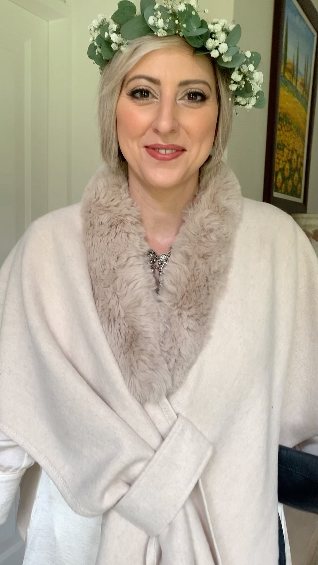 Most gorgeous Kerry is getting married today! Congratulations darling- you are beautiful! #bambieyes #bride #bridalmakeup #isntshelovely #blushingbride #makeupartist #swoonworthy