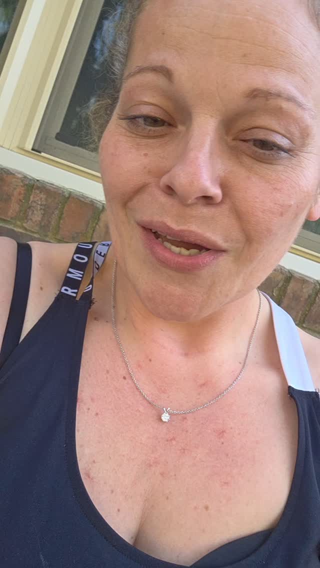 174 pounds ago, my kid was floored I didn't know who @teegrizzley was.
Fast forward to today: Same but im 40 yall.. 14 pounds down in week one, 174 pounds lost overall.
Day one of week two on my 90-day body reset—let's get it!
Ready To Take Your Life Back
https://www.shelbsolutley.com/
https://www.amazon.com/dp/B0F4P25B1G?ref=cm_sw_r_ffobk_cso_cp_apan_dp_6QTG0Q8K5EK7JD3TT5ED&ref_=cm_sw_r_ffobk_cso_cp_apan_dp_6QTG0Q8K5EK7JD3TT5ED&social_share=cm_sw_r_ffobk_cso_cp_apan_dp_6QTG0Q8K5EK7JD3TT5ED&bestFormat=true&previewDoh=1&dplnkId=3160fd49-236a-4923-b99d-c2f233462fb7
#TeeGrizzley #WeightLossJourney #90DayReset #TransformationTuesday #MomLife #DetroitRapper #FitnessMotivation #HealthTransformation #BodyReset #ProgressNotPerfection #GrizzleyGang #Inspiration #HealthyLifestyle