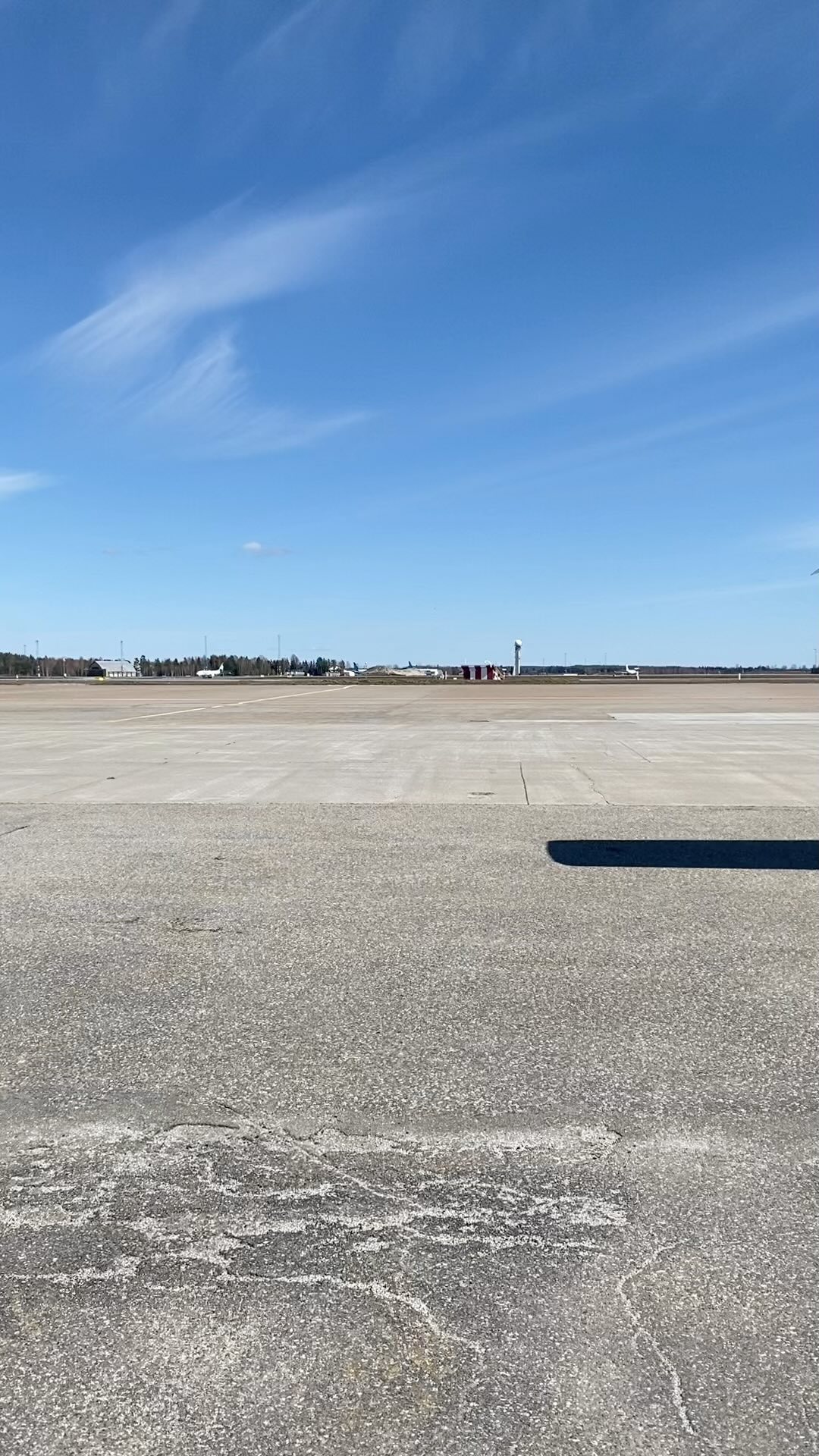 Flying with friends or family to Norway this summer? Group of aircrafts? No problem! We offer handling on several fields. Oslo, Stavanger, Bergen, ร
lesund, Bodรธ and more. DM for more information!
These aviators visited us in Oslo todayโ๏ธ๐ฉ๏ธ๐ณ๐ด #executivehandling #aviation #ga #norway #comeflywithme #cessna #oslo #visitnorway