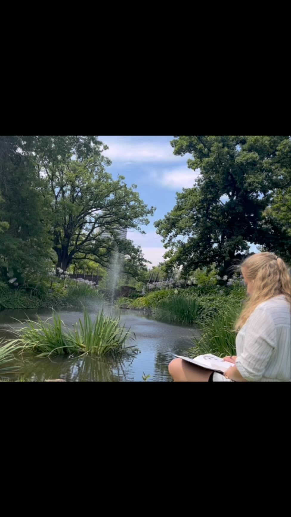 Peace 🌿
#peace#relax#drawing#outdoors#quiet#calm#artoutside#nature#artist#artwork#sketchbook