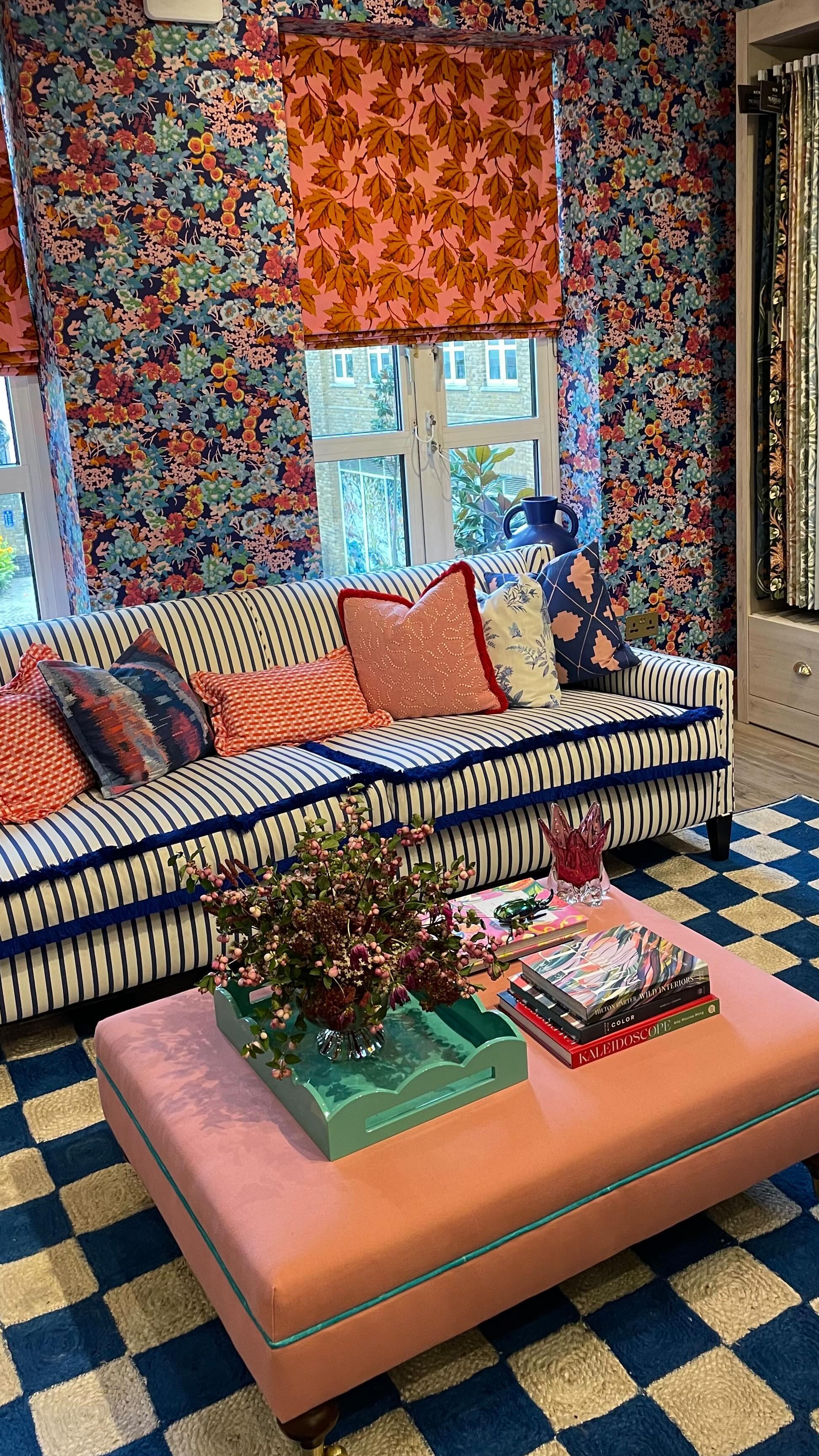 Spent a wonderful day at the Chelsea Design Centre on Monday, exploring the new collections for Focus 23.
I attended inspiring talks from @blithfieldandco @hillhouseinteriors and @colefaxandfowler , and made some brilliant new connections across the industry.
📷 @sanderson1860
@julianchichesterltd
@westonebathrooms
@portaromanauk
@artewalls
#FOCUS23atDCCH
#LondonDesignFestival
#interiorswriter #propertywriter #copywriter #interiorsjournalist #contentwriter #copywriting #interiorscopywriter #interiordesign #designinspo #interiorinspo #interiors #luxuryinteriordesign
#interiorsblog #homeinteriors #homeinspiration #boldinteriors #colourmyhome #ihavethisthingwithcolour