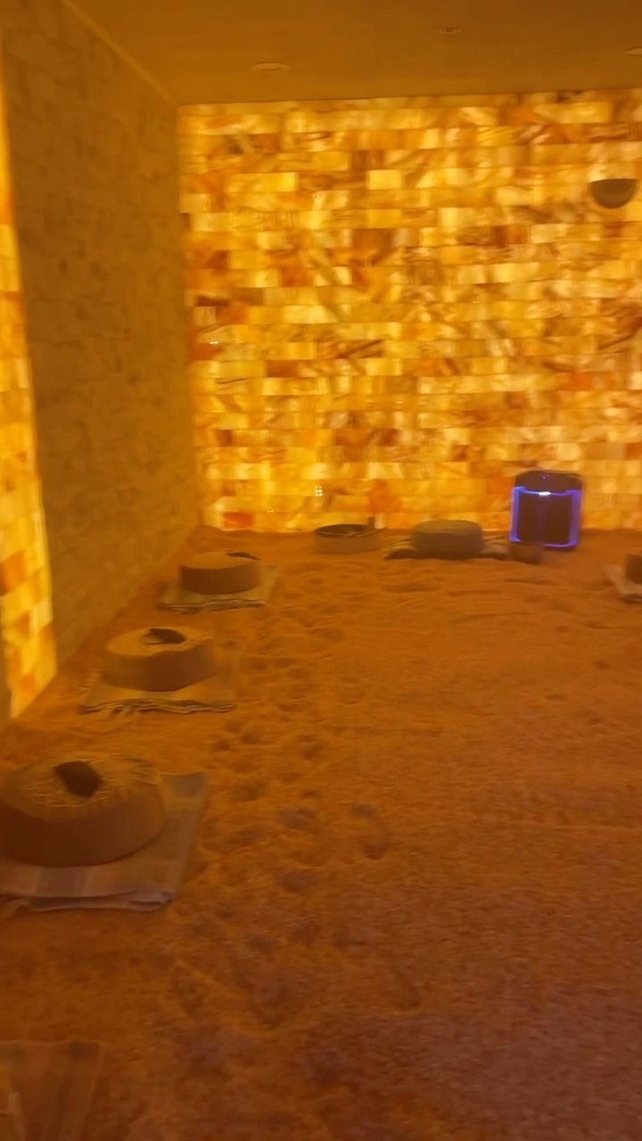 So grateful for last nights Shamanic breath work session led by @vaughnpierro in @akashayogastudios beautiful salt cave.
“The portal to every next level is through the parts of yourself that you avoid”
You must go within to truly heal. We’ve always had the answers within.
#shamanichealing #breathwork #breathworkhealing #yogastudio #saltcave #suwaneesaltcave #lifestylephotographer #lifestylephotography #brandphotography #brandphotographer #heal #unfuckyourself #meditation