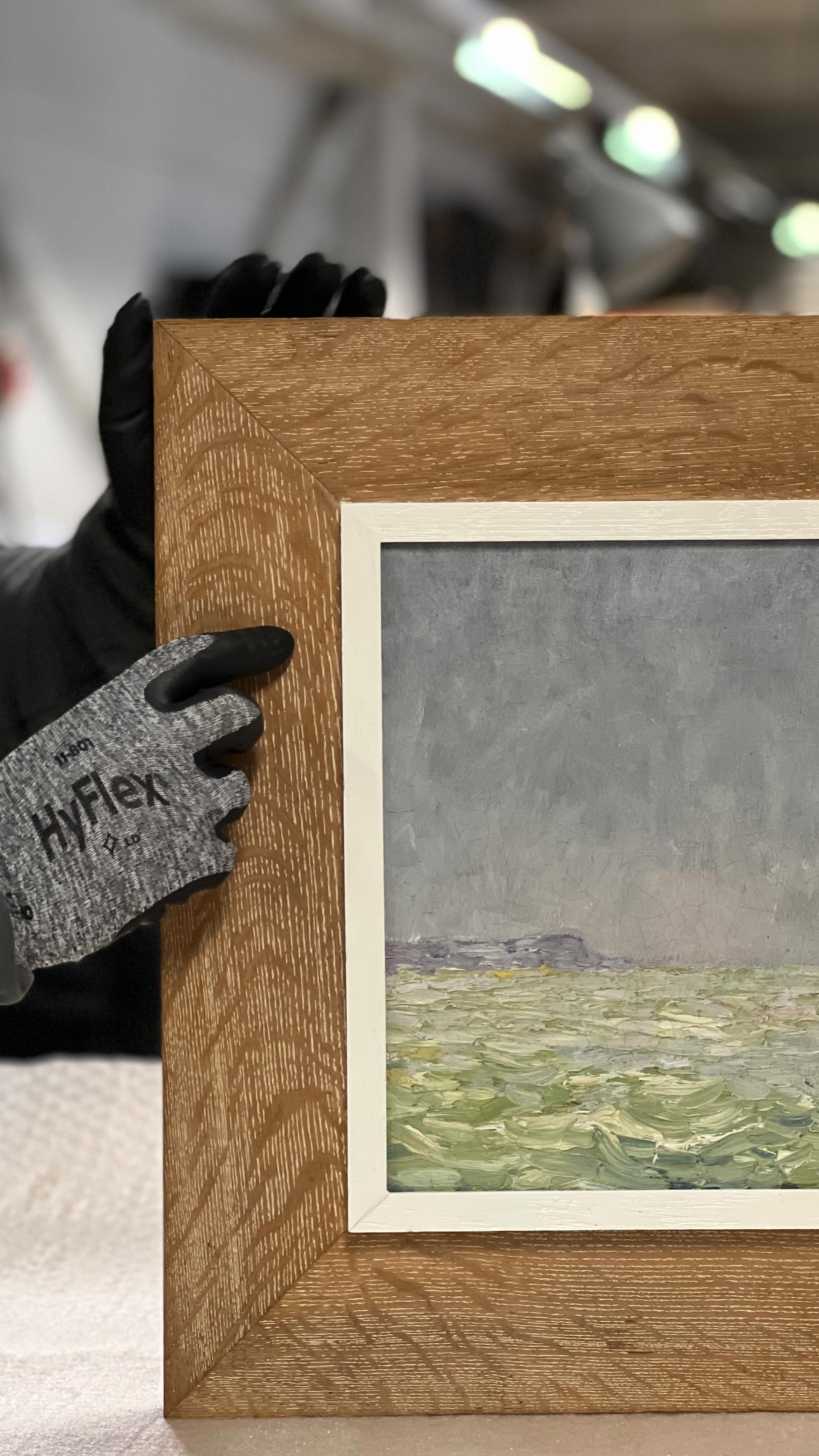 Besides professional conservation treatments, another key component of conservation is the adequate handling, storage, display, and transportation of artworks.
We often work with the experienced art handlers from @hizkiavankralingen to make sure the artworks arrive safely to their location. This amazing painting by Kees van Dongen was treated at the studio in the last couple of months. The hanging and transportation needed particular attention, therefore good collaboration and communication with both art handlers and the museum were essential to its exhibition.
Make sure to visit this amazing exhibition in the next couple of weeks at @singerlaren
#vandongen #singerlaren #artconservation