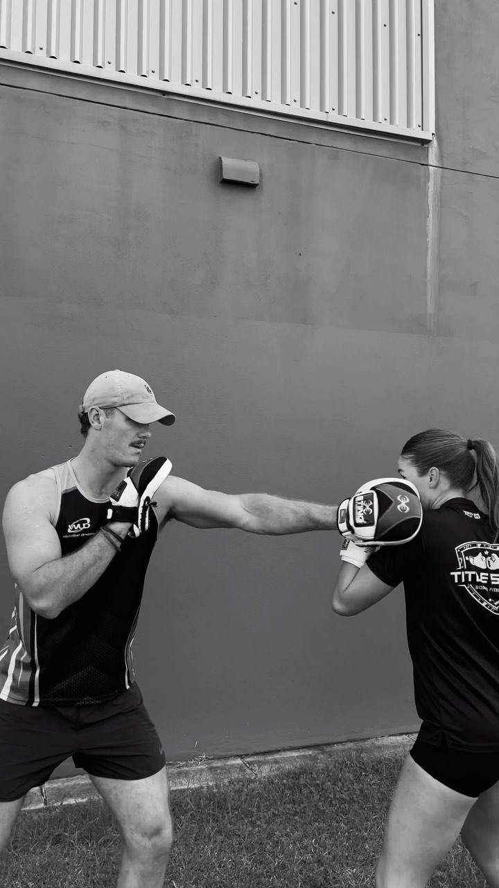 YEP, YOU GUESSED IT 👊
Title Shot is on it’s way back, and returning better than ever‼️
#hardlaunch #boxing #boxfitness #boxingtraining #boxinggym