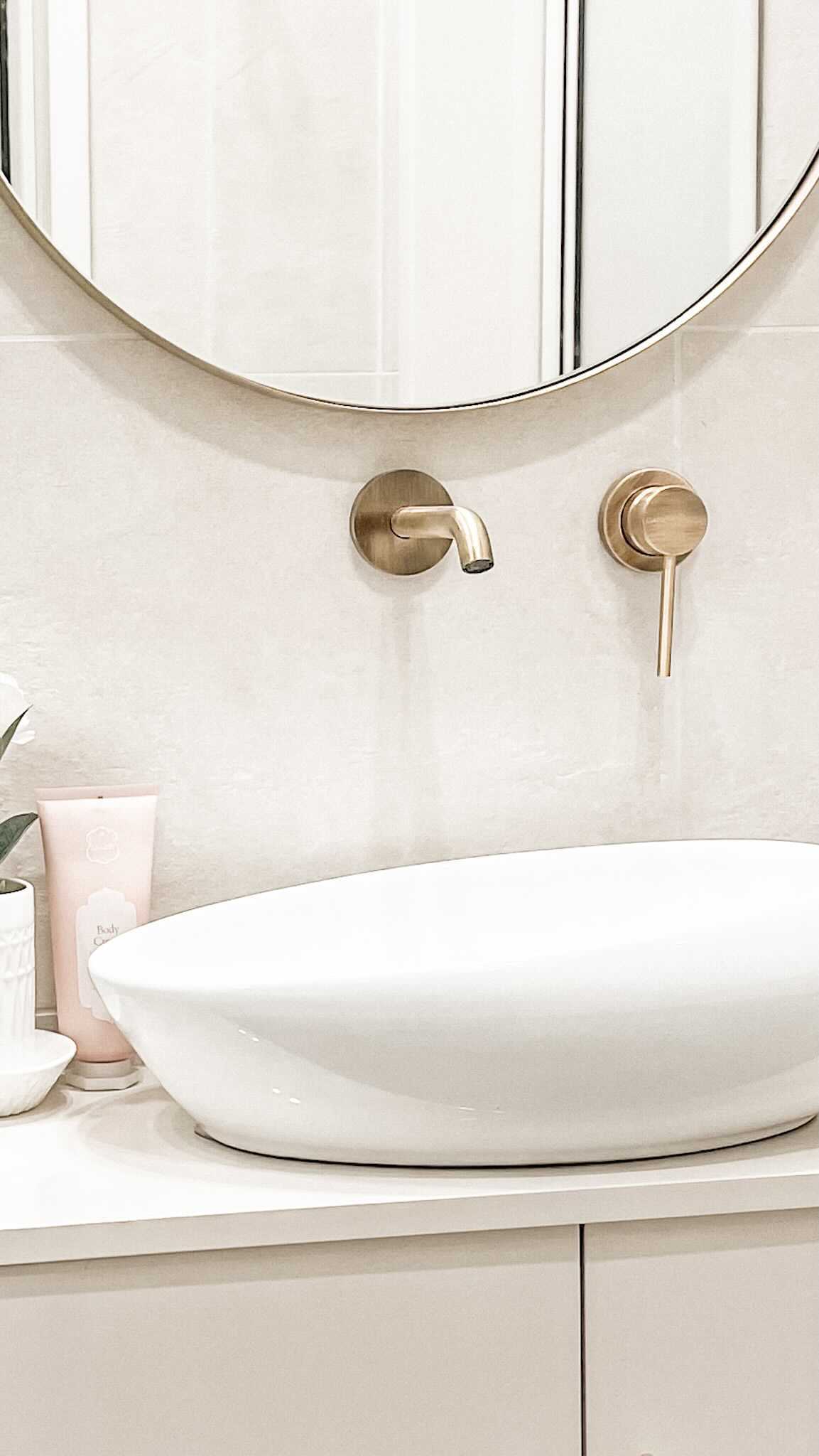 🛁 time
Another transformation we did for a new project. We decided to eliminate the bathtub and to add a shower instead.
#bathroomttansformation
.
.
.
.
.
#bathroomdecor #bathroomdesign #luxurybathroom #homedecor #architecture #interiordesign #artist #designs #designer #mikveh #bldesign_studio #blarcdesign #inspiration #interiors #instagood #luxury #decoration #instadesign