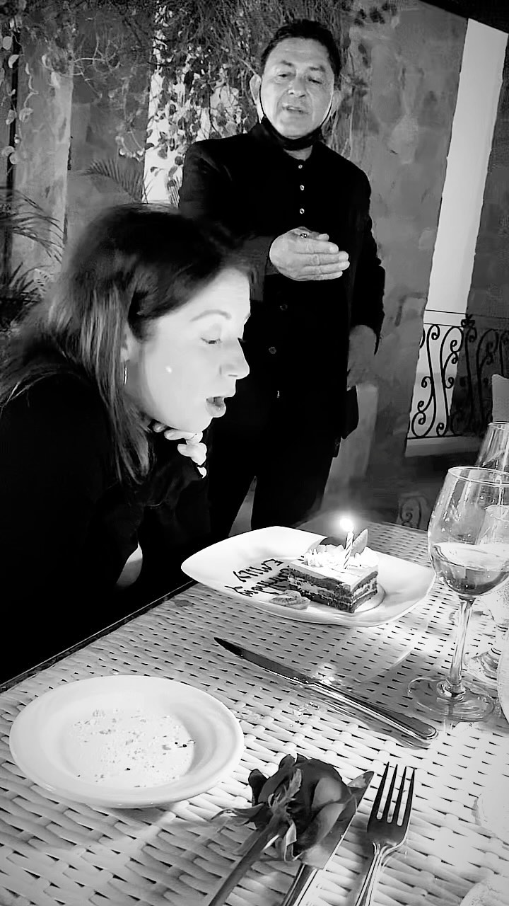 One year ago in Cabo with my favorites. 🎂
•
•
It’s been a good year. I’m very lucky. Happy 1/23 to all those who celebrate.
•
•
•
•📸: @samaraariel
#birthday #cabo #mexico #blackandwhite #blackandwhitephotography #happybirthdaytome #35