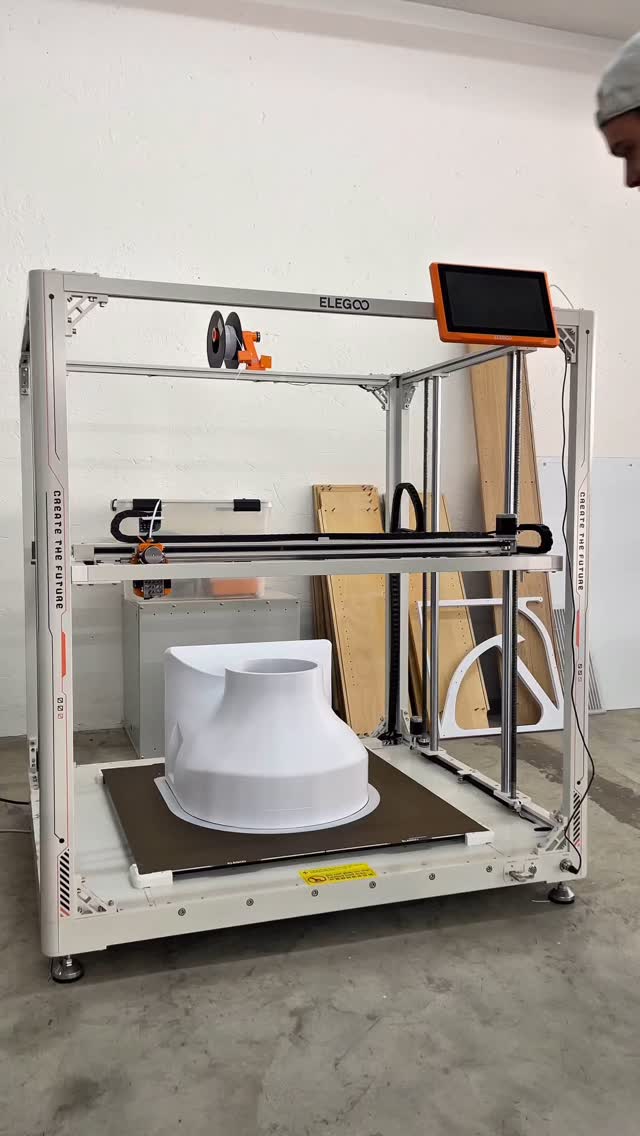 Quanto pesa questo pezzo per voi?
#pbfactory #stampa3d #power3d