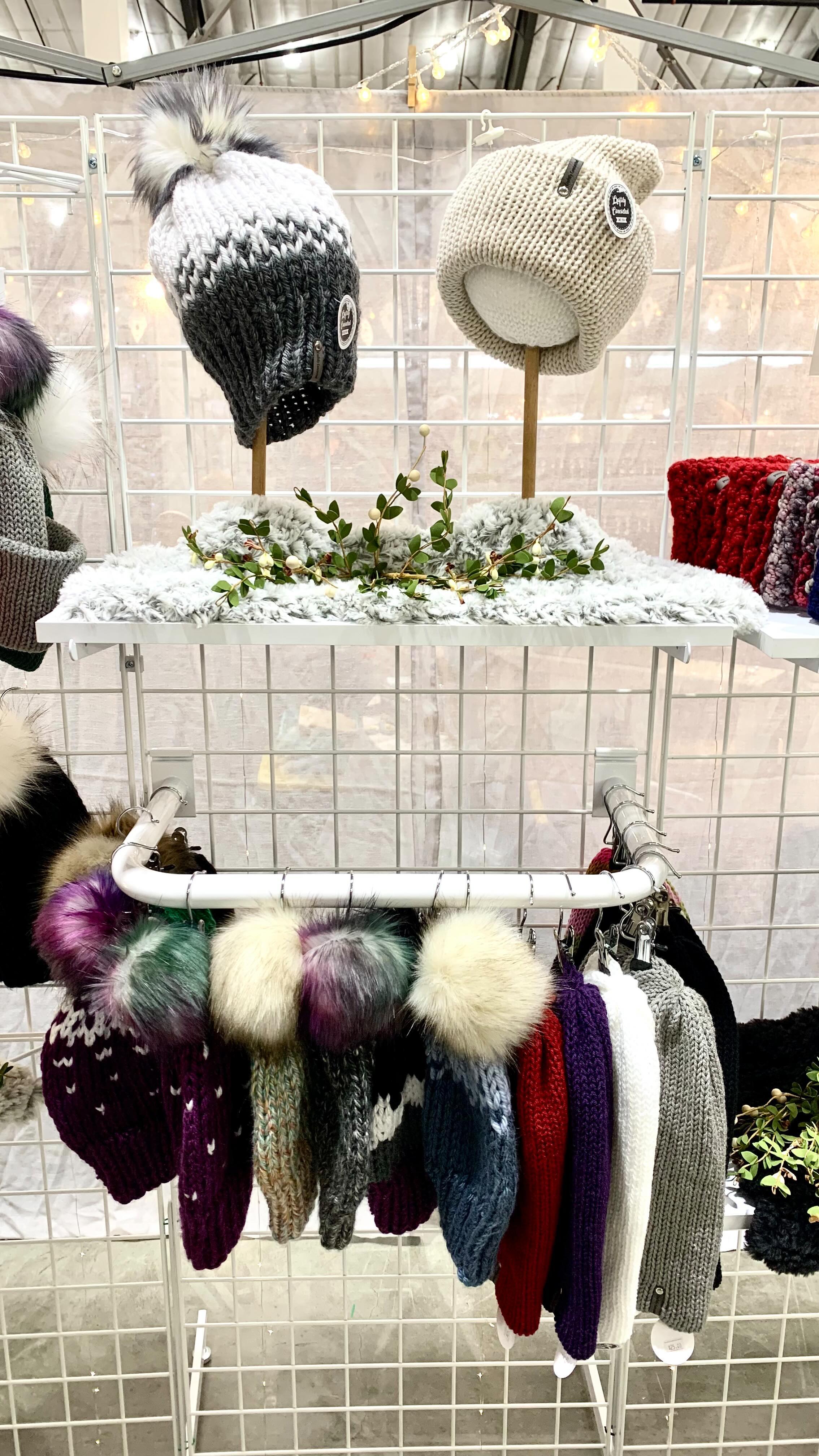 My ✨BIG SHOW✨ setup. Come out and see me at the Spokane Fairgrounds tomorrow from 10a - 4p for the last day of the Custer’s Christmas Arts & Crafts Show!! 🎅
#craftilyconcocted #spokanewa #spokanethingstodo #pnwlife #craftshowdisplay #spokanesmallbusiness