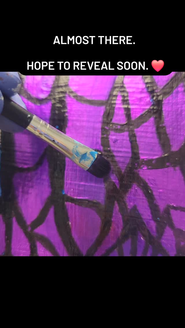 Mural project is coming along. Hope to be finished the art part by tonight. 🇰🇭
#chadmoeunart #chandarithmoeun #khmer #khmerart #southeastasian #dragonboat